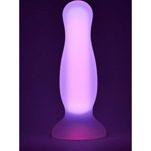 Radiant Glow Plug Grande Rosa – Plug Anal de Silicona que Brilla en la Oscuridad con Ventosa